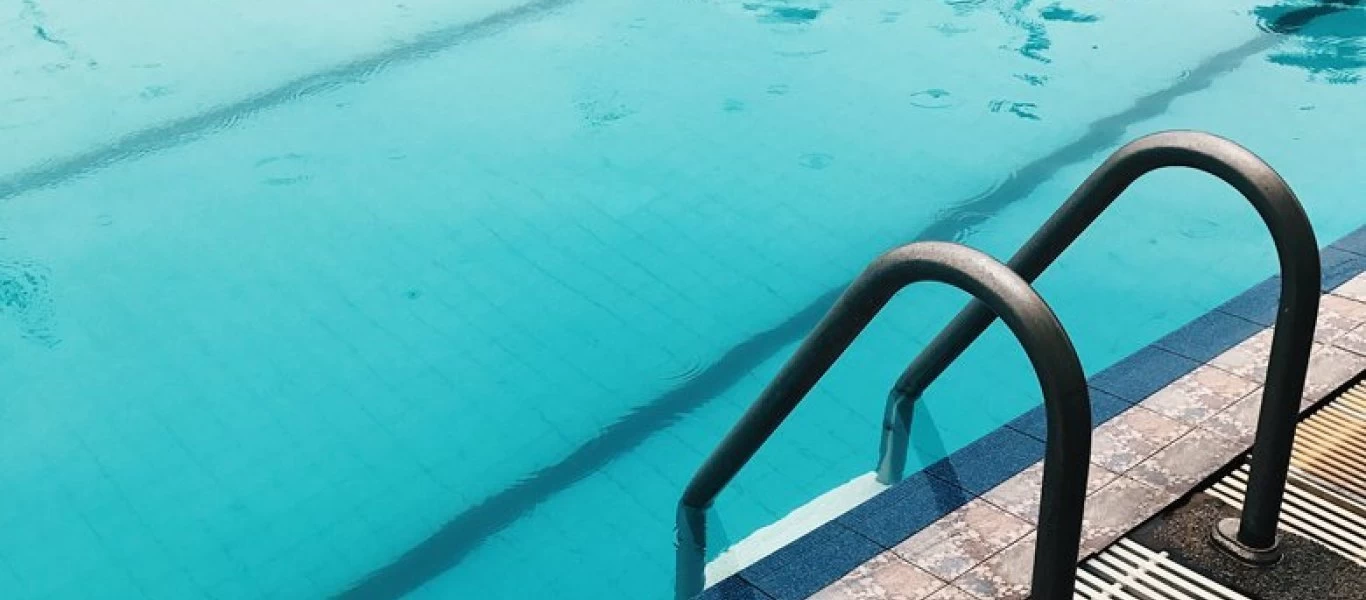 Οικογενειακή τραγωδία: Κοριτσάκι πνίγηκε μαζί με τη μητέρα και τον παππού του (βίντεο)